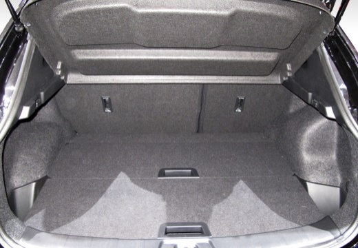 NISSAN Qashqai IV hatchback przestrzeń załadunkowa