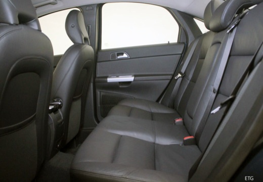 VOLVO S40 V sedan wnętrze