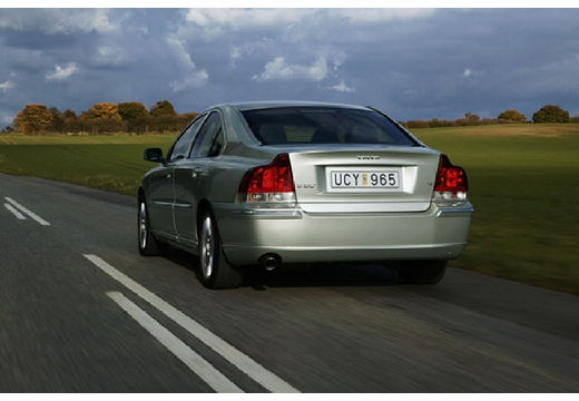 VOLVO S60 II sedan
