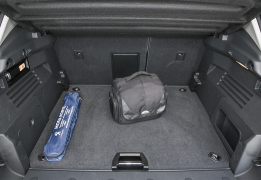 PEUGEOT 3008 hatchback przestrzeń załadunkowa
