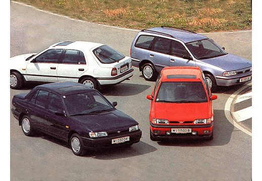 NISSAN Sunny II hatchback przedni