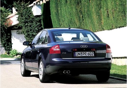 AUDI A6 /S6 4B II sedan czarny tylny lewy