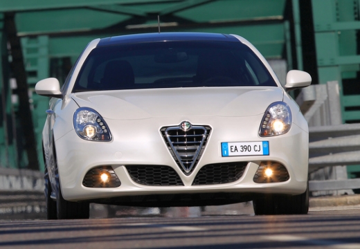 ALFA ROMEO Giulietta I hatchback biały przedni