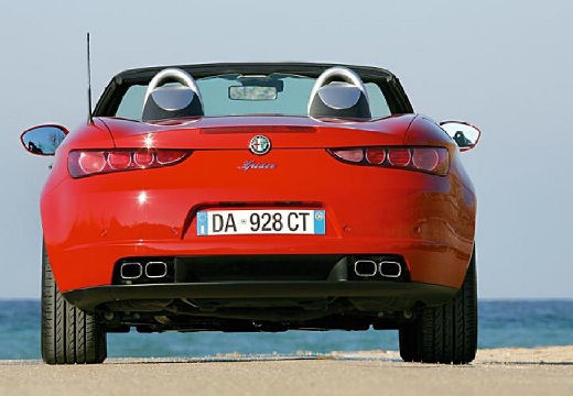 ALFA ROMEO Spider V kabriolet czerwony jasny tylny
