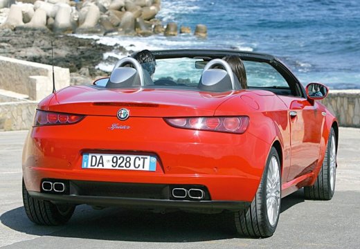 ALFA ROMEO Spider V kabriolet czerwony jasny tylny prawy
