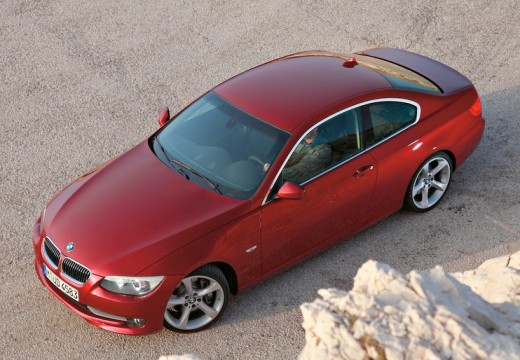 BMW Seria 3 coupe czerwony jasny przedni lewy