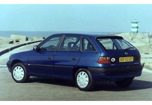 OPEL Astra 1.4 GL Hatchback II 60KM (benzyna)