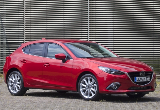 MAZDA 3 hatchback czerwony jasny przedni prawy