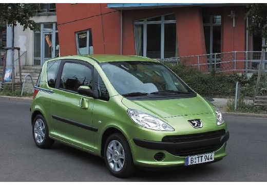 PEUGEOT 1007 I hatchback zielony przedni prawy