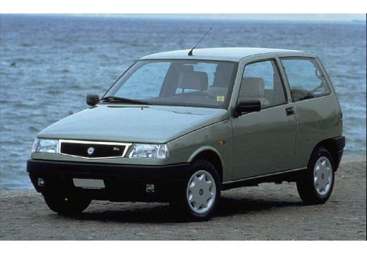LANCIA Y 10 1.3 i.e. GT Hatchback 1.4 76KM (benzyna)