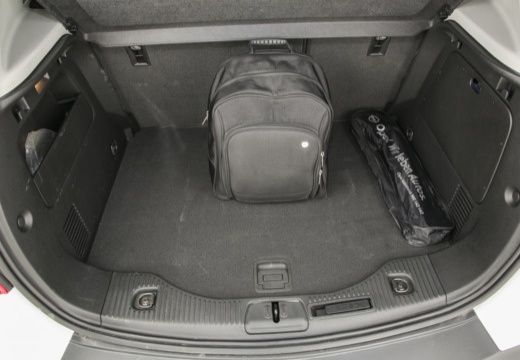 OPEL Mokka I hatchback przestrzeń załadunkowa