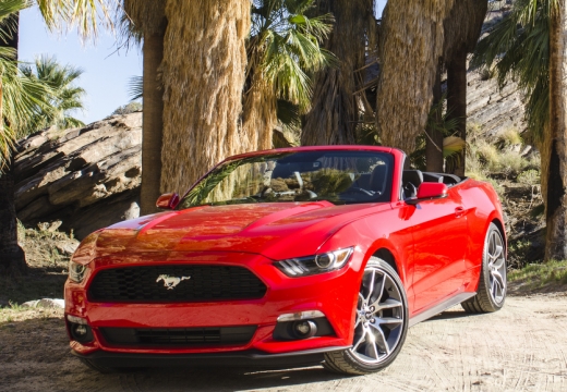 FORD Mustang kabriolet czerwony jasny przedni lewy