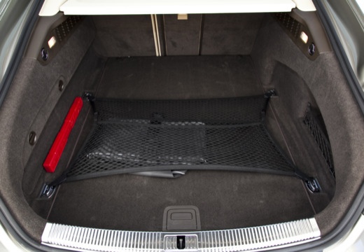 AUDI A7 Sportback I hatchback przestrzeń załadunkowa