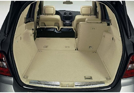 MERCEDES-BENZ ML 63 AMG 4-Matic Kombi 164 I 6.3 510KM (benzyna)