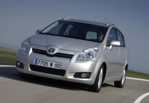 Toyota Corolla Verso III kombi mpv silver grey przedni lewy
