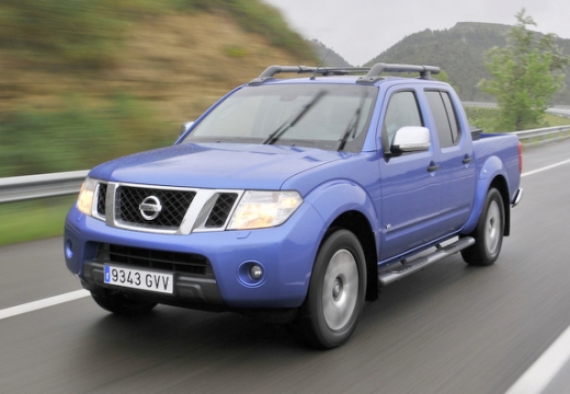 NISSAN Navara III pickup niebieski jasny przedni lewy