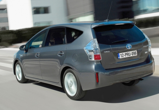 Toyota Prius kombi silver grey tylny lewy