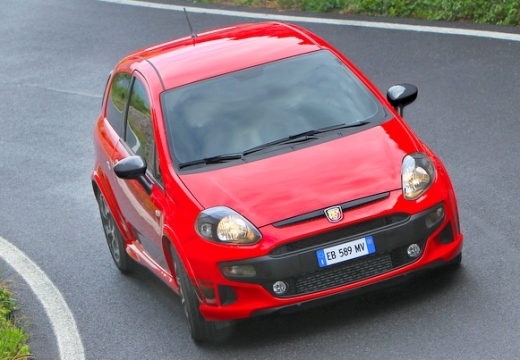 FIAT Punto Evo hatchback czerwony jasny przedni prawy