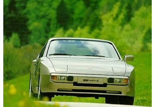 PORSCHE 944 coupe przedni