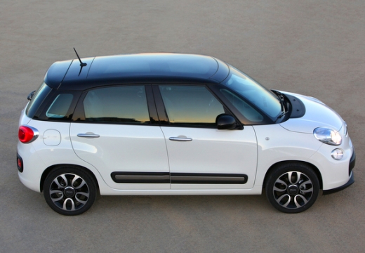 FIAT 500 L I hatchback biały boczny prawy