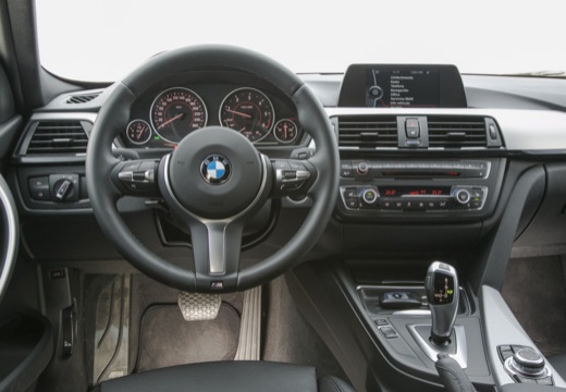 BMW Seria 3 Touring F31 I kombi biały tablica rozdzielcza