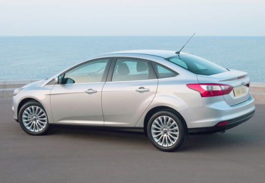 FORD Focus V sedan silver grey tylny lewy