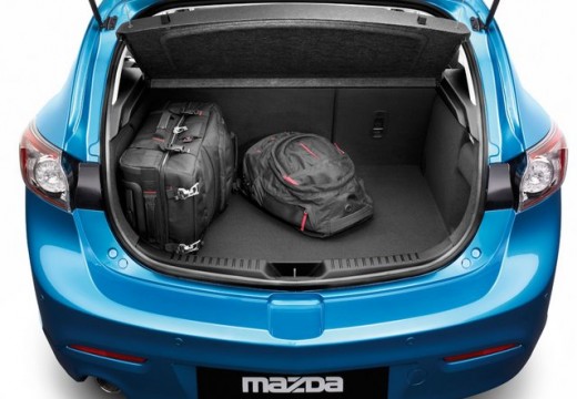 MAZDA 3 III hatchback przestrzeń załadunkowa