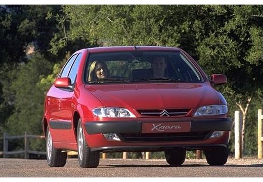 CITROEN Xsara I hatchback bordeaux (czerwony ciemny) przedni prawy