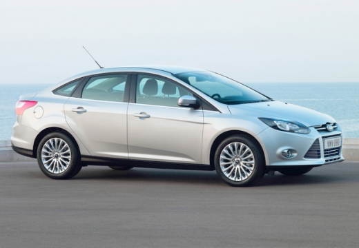 FORD Focus V sedan silver grey przedni prawy