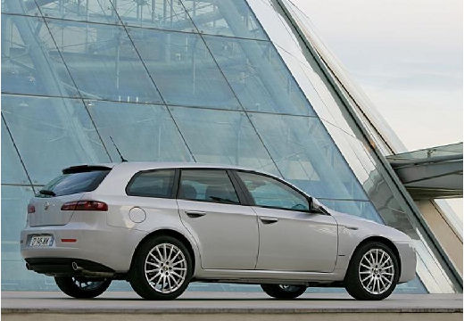 ALFA ROMEO 159 Sportwagon kombi silver grey tylny prawy