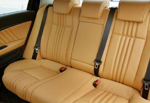 ALFA ROMEO 159 I sedan wnętrze