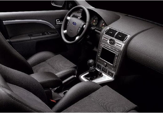 FORD Mondeo V hatchback tablica rozdzielcza