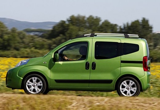 FIAT Fiorino kombi zielony boczny lewy