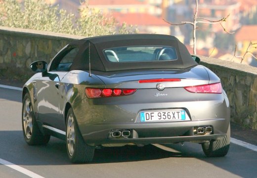 ALFA ROMEO Spider V kabriolet silver grey tylny prawy