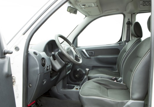 PEUGEOT Partner II kombi wnętrze