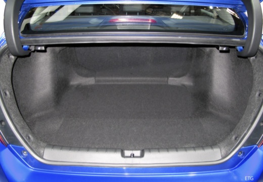 HONDA Civic sedan przestrzeń załadunkowa