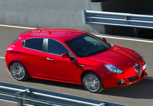 ALFA ROMEO Giulietta I hatchback czerwony jasny przedni prawy