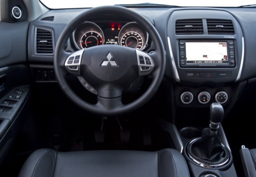 MITSUBISHI ASX I hatchback biały tablica rozdzielcza