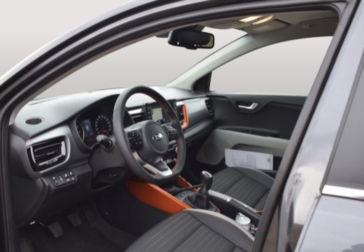 KIA Stonic hatchback wnętrze