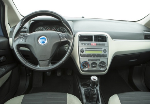 FIAT Punto Grande hatchback tablica rozdzielcza