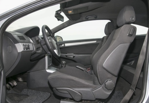OPEL Astra III GTC I hatchback szary ciemny wnętrze