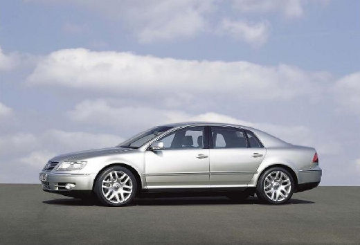 VOLKSWAGEN Phaeton sedan silver grey boczny lewy