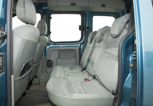 RENAULT Kangoo III kombi wnętrze