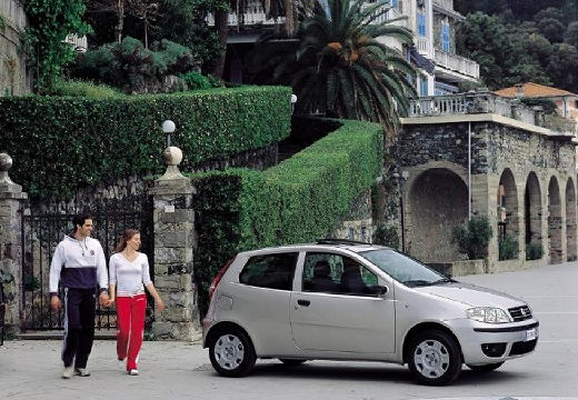 FIAT Punto hatchback silver grey przedni prawy