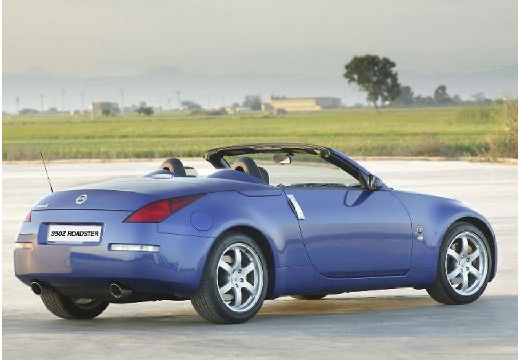 NISSAN 350 Z roadster niebieski jasny tylny prawy