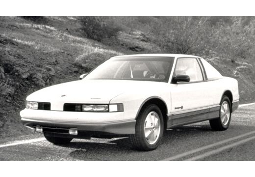 OLDSMOBILE Cutlass 3.1 SL/S Sedan Supreme 3.2 140KM (benzyna)