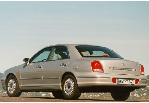 HYUNDAI XG sedan silver grey tylny lewy