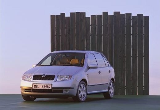 SKODA Fabia II hatchback silver grey przedni lewy