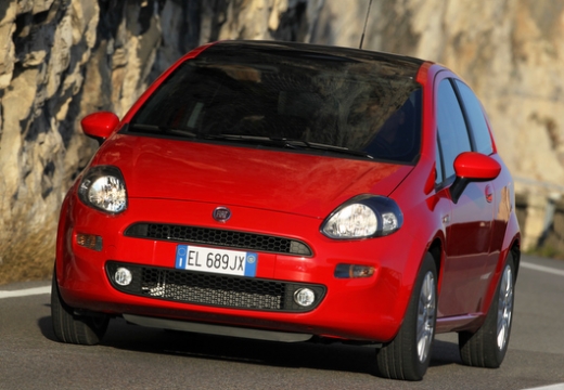 FIAT Punto hatchback czerwony jasny przedni lewy
