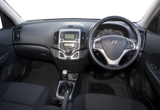 HYUNDAI i30 I hatchback czarny tablica rozdzielcza